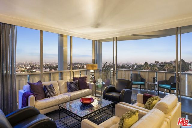 4455 Los Feliz Boulevard 907, Los Angeles, CA 90027