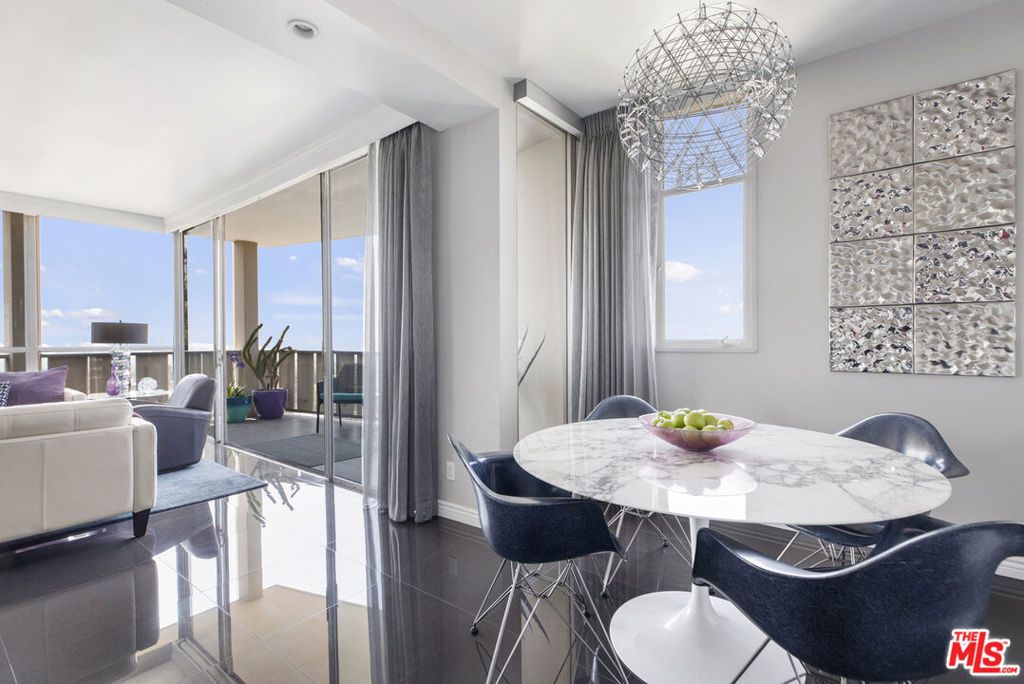 Image 13 of property listing at 4455 Los Feliz Boulevard 907, Los Angeles, CA 90027