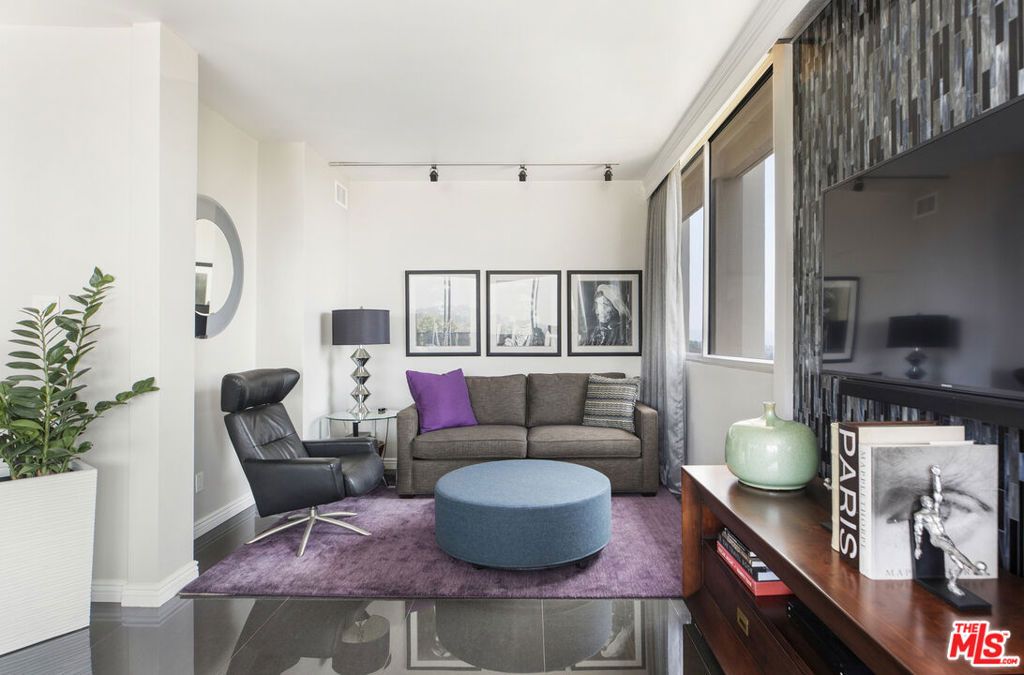 Image 20 of property listing at 4455 Los Feliz Boulevard 907, Los Angeles, CA 90027