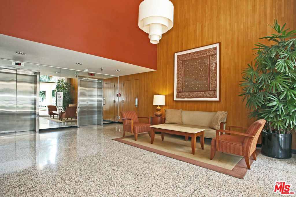 Image 32 of property listing at 4455 Los Feliz Boulevard 907, Los Angeles, CA 90027