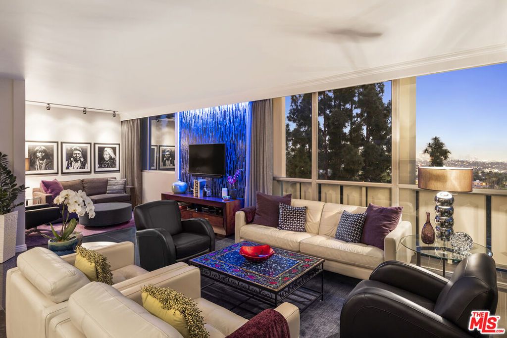 Image 9 of property listing at 4455 Los Feliz Boulevard 907, Los Angeles, CA 90027