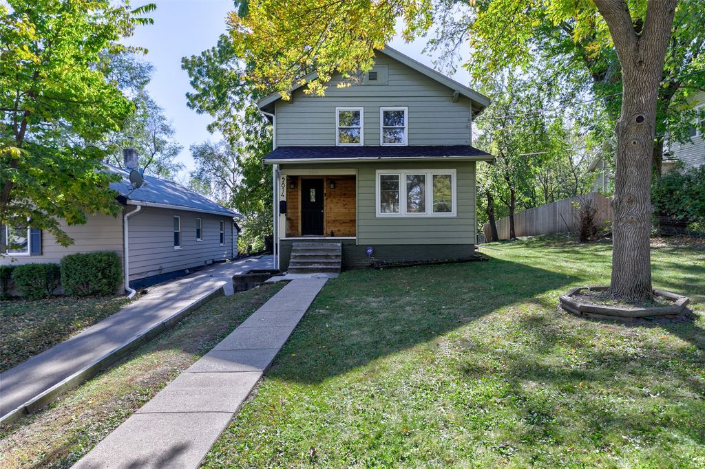 2814 School Street, Des Moines, IA 50311