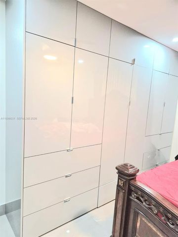 3118 W 71st Place, Hialeah, FL 33018