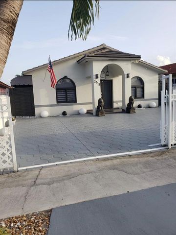 3118 W 71st Place, Hialeah, FL 33018
