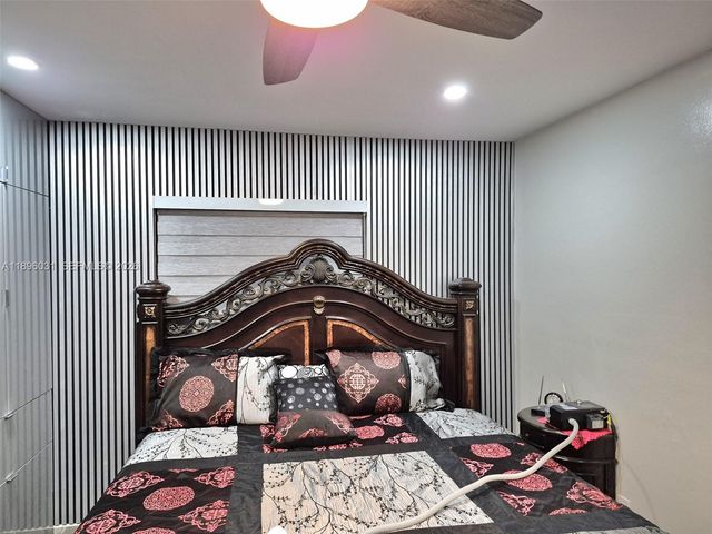3118 W 71st Place, Hialeah, FL 33018