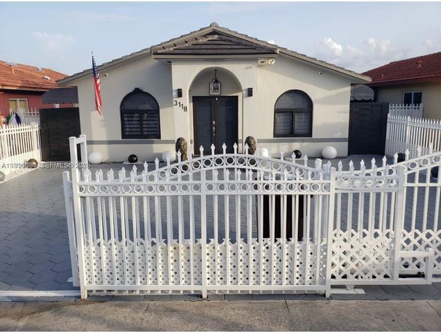 3118 W 71st Place, Hialeah, FL 33018