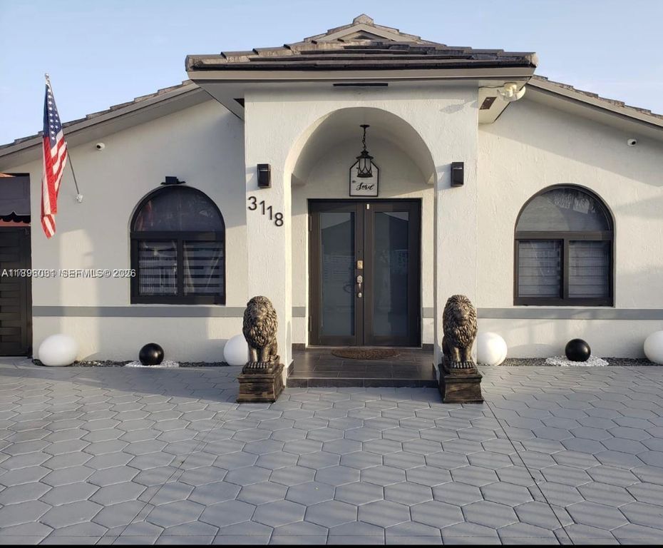 3118 W 71st Place, Hialeah, FL 33018