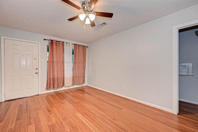 7028 Saint Augustine Street, Houston, TX 77021
