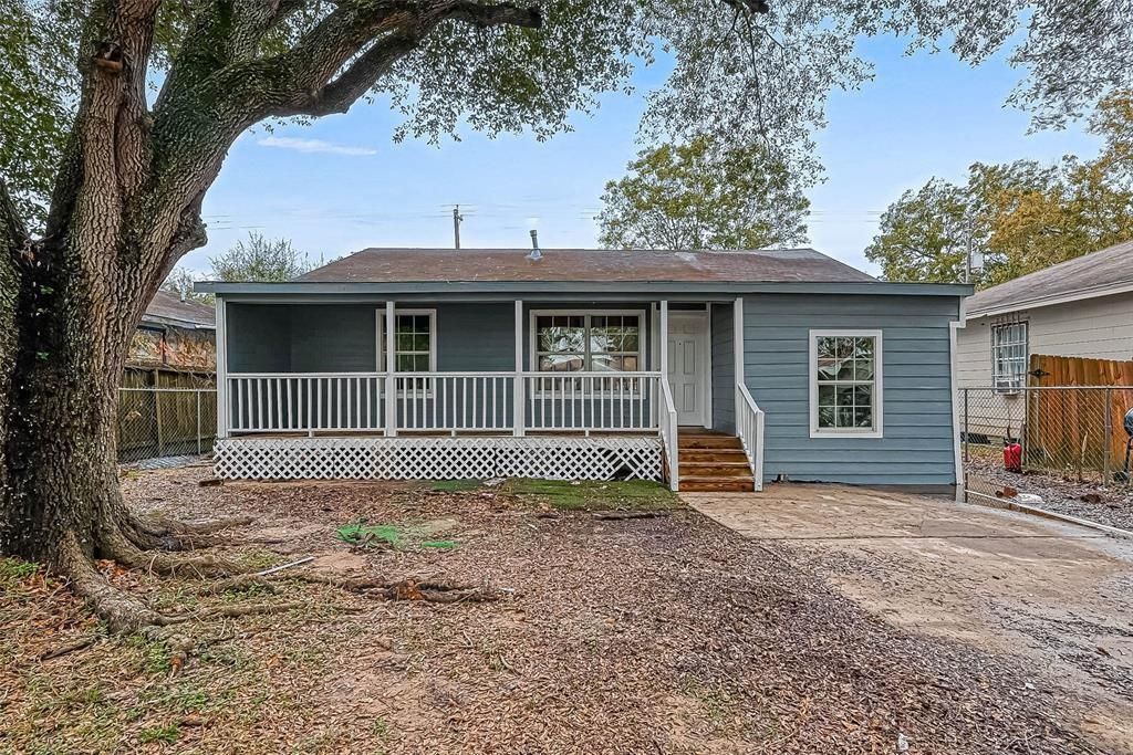 7028 Saint Augustine Street, Houston, TX 77021