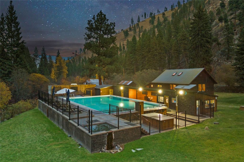 260 Medicine Springs Road, Conner, MT 59827