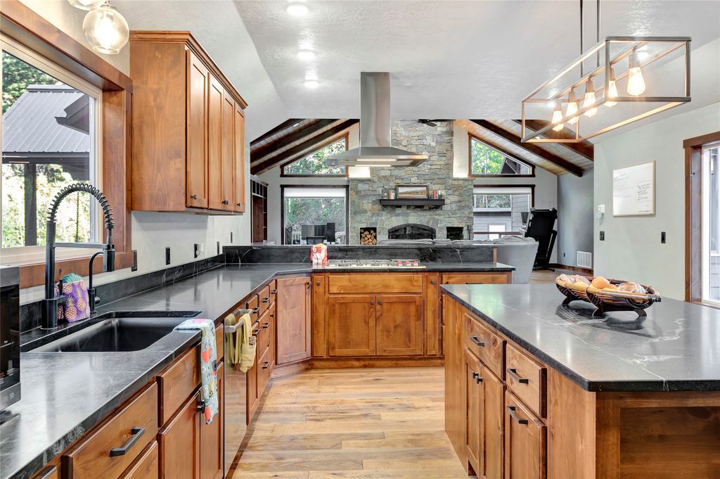 260 Medicine Springs Road, Conner, MT 59827 photo 18