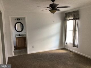 7616 HUNTER DR, Morrisville, PA 19067