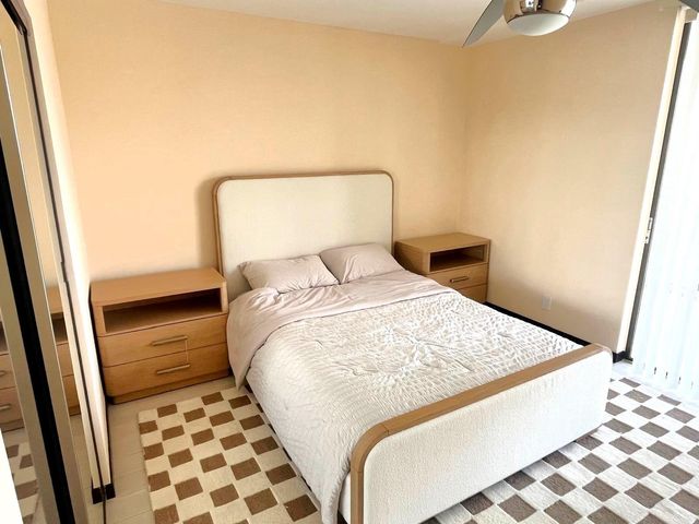 19707 Turnberry Way 8L, Miami, FL 33180