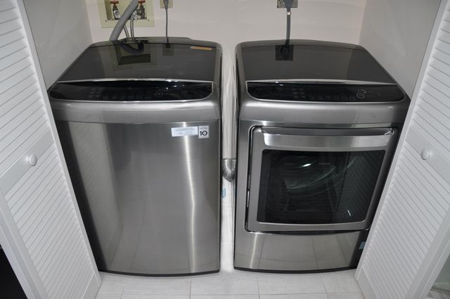 19707 Turnberry Way 8L, Miami, FL 33180