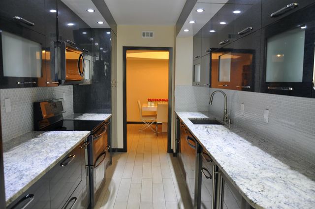 19707 Turnberry Way 8L, Miami, FL 33180