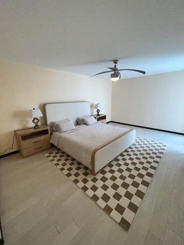 19707 Turnberry Way 8L, Miami, FL 33180