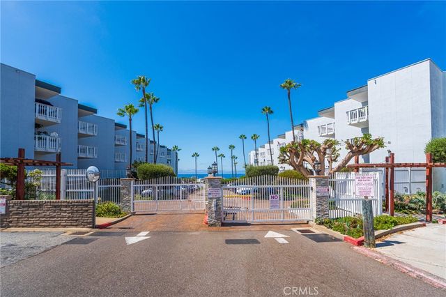 630 The Village 107, Redondo Beach, CA 90277