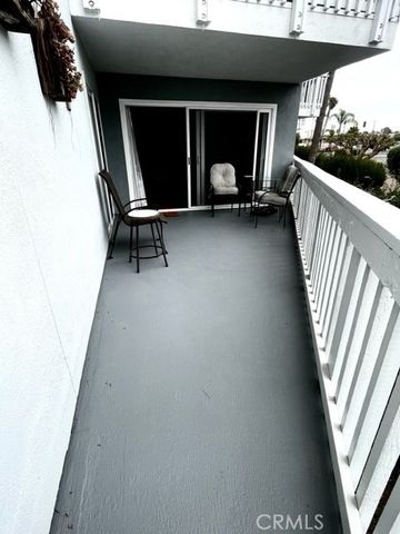 630 The Village 107, Redondo Beach, CA 90277