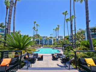 630 The Village 107, Redondo Beach, CA 90277