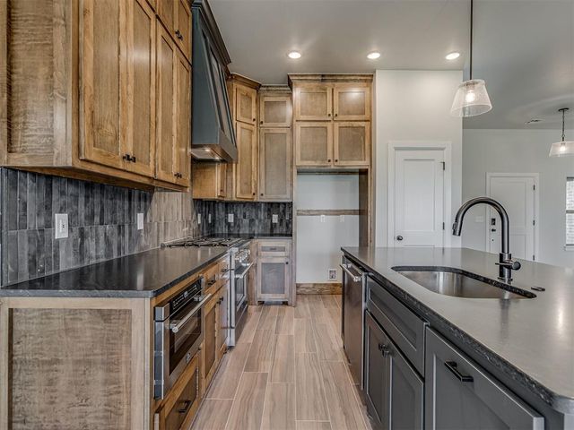 621 Trails End Drive, Shawnee, OK 74804