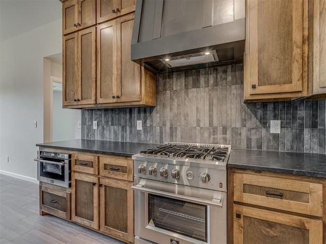 621 Trails End Drive, Shawnee, OK 74804