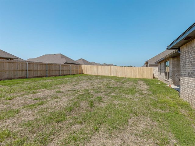 621 Trails End Drive, Shawnee, OK 74804