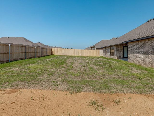 621 Trails End Drive, Shawnee, OK 74804