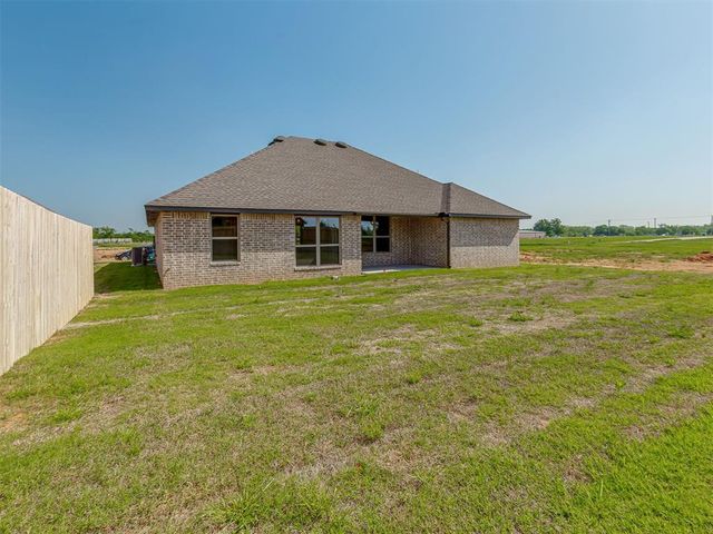 621 Trails End Drive, Shawnee, OK 74804