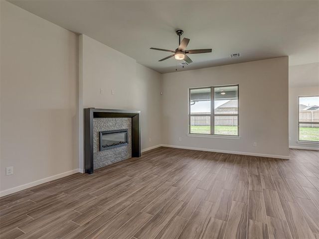 621 Trails End Drive, Shawnee, OK 74804