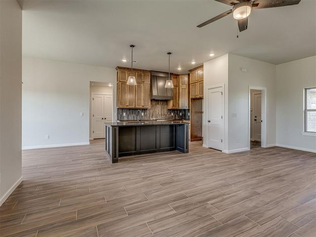 621 Trails End Drive, Shawnee, OK 74804