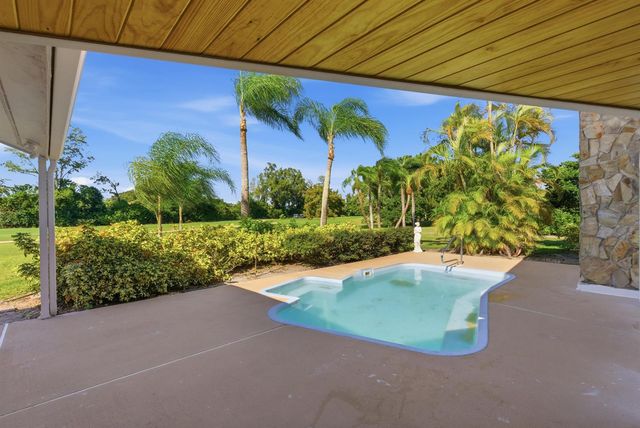 5151 SE Burning Tree Circle, Stuart, FL 34997