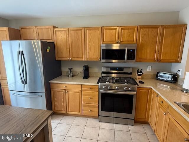 39 OAKLAND BAY CT, Tuckerton, NJ 08087