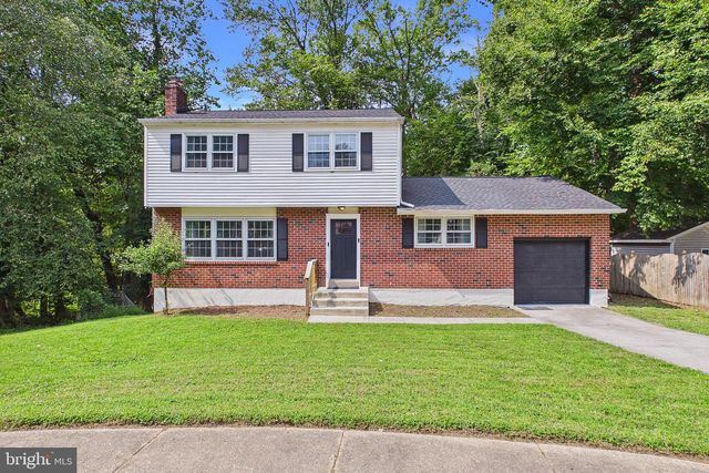 545 E HANNA DR, Newark, DE 19702