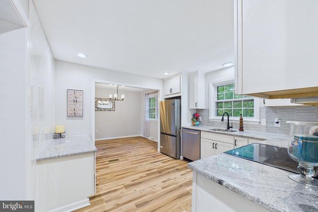545 E HANNA DR, Newark, DE 19702