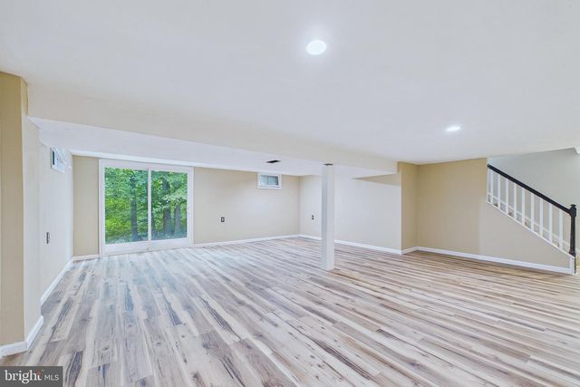 545 E HANNA DR, Newark, DE 19702