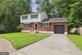 545 E HANNA DR, Newark, DE 19702