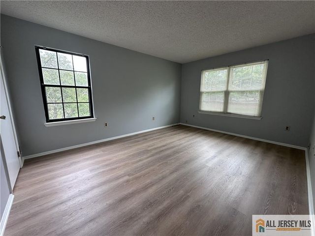 48 Crabapple Lane 238, Franklin, NJ 08823