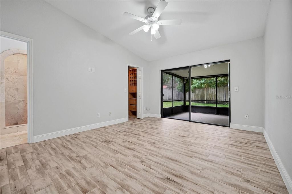 Image 16 of property listing at 8405 WAIALAE COURT, Orlando, FL 32819