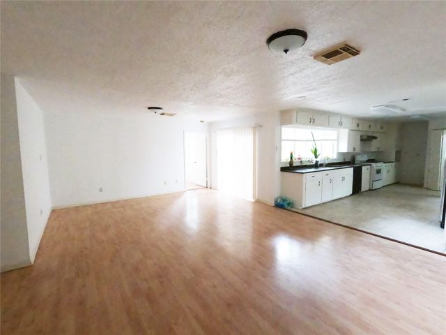5231 Beechnut Street, Houston, TX 77096