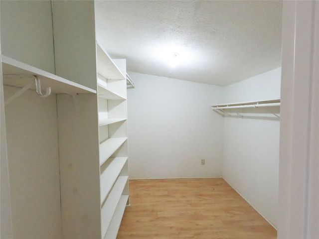 5231 Beechnut Street, Houston, TX 77096