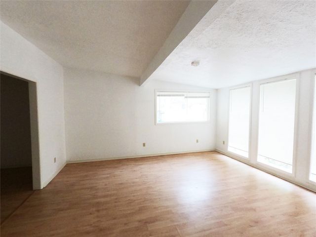 5231 Beechnut Street, Houston, TX 77096