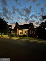 9226 PORTNER AVE, Manassas, VA 20110