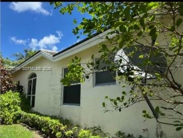 3457 NE 2nd St, Homestead, FL 33033
