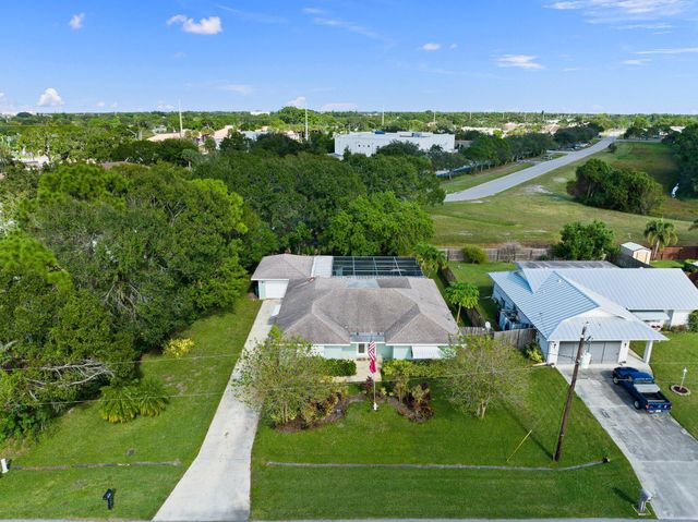 2449 SE Sidonia Street, Port St Lucie, FL 34952