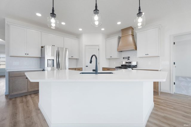 17885 Hutt Ridge Court, Huntertown, IN 46748