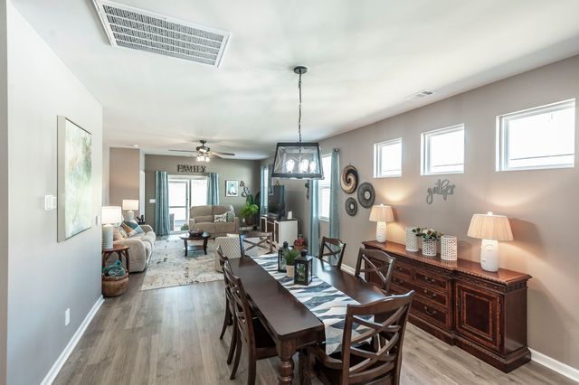 7146 Lang Ave, White House, TN 37188
