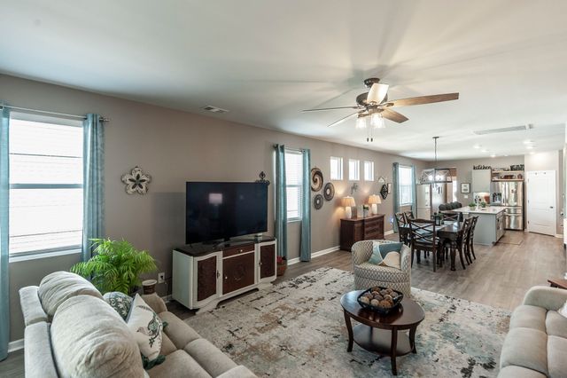 7146 Lang Ave, White House, TN 37188