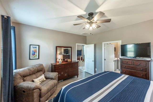 7146 Lang Ave, White House, TN 37188