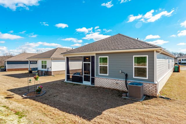 7146 Lang Ave, White House, TN 37188