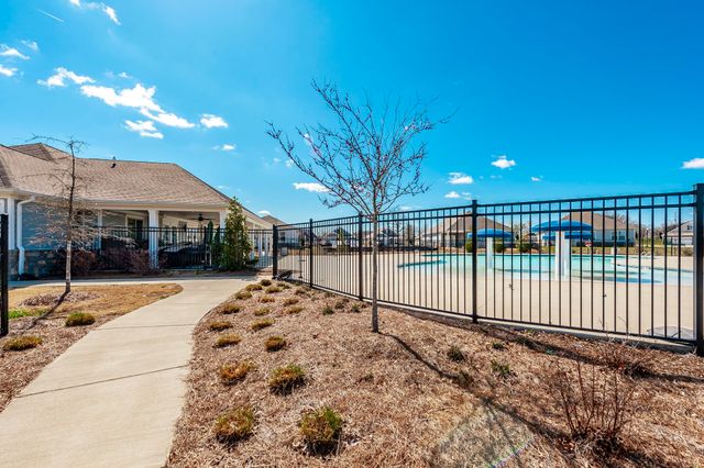 7146 Lang Ave, White House, TN 37188